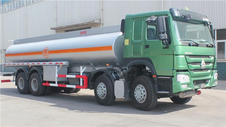Howo 8x4 20000 Liters Diesel Tanker Truck for Sale in Kenya Kisumu