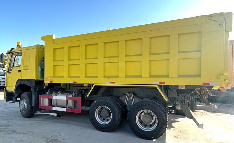 Sinotruk Howo 371 6x4 Tipper for Sale with 13R22.5 Tires for Kenya Market