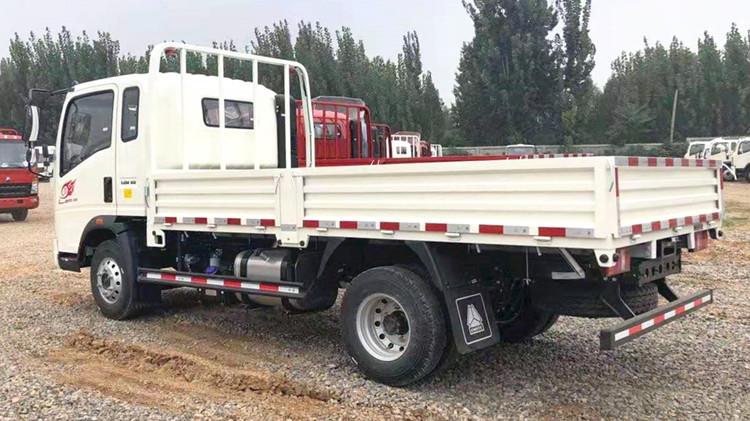 Sinotruk Howo 4x2 Light 5 Ton Cargo Truck Price in Kenya Kisumu