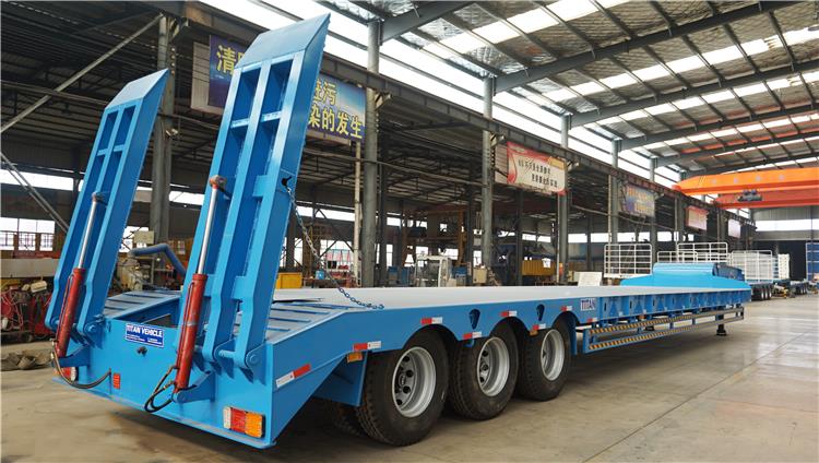 Tri Axle 80T Low Bed Truck Trailer Price for Sale in Guinea Conakry