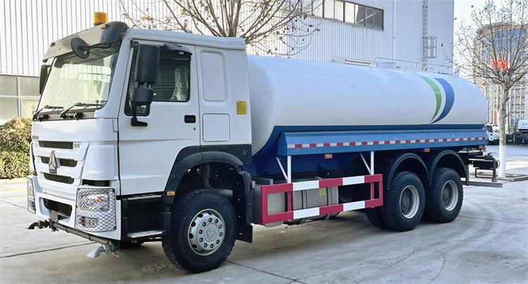 Howo 20 cbm Water Tanker Truck for Sale Near Me in Guinea