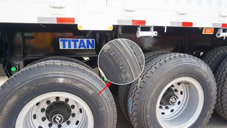 China 3 Axle 60 Ton Fence Cargo Truck Trailer for Sale in Guinea Kindia