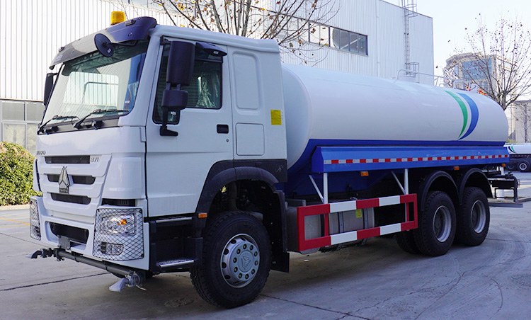 Howo Truck 371 | Howo Water Truck | Sinotruk Water Tanker Truck for Sale | Howo Trucks for Sale in Zambia