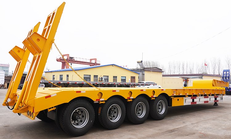 80 Ton 4 Axle Low Loader for Sale with Hydraulic Ramp in Zambia