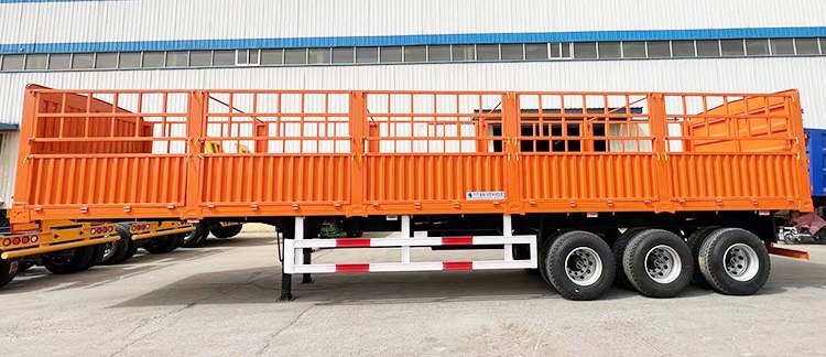 3 Axle 60T Fence Cargo Semi Trailer for Sale in Zambia