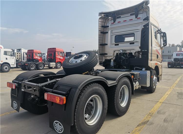 JIEFANG JH6 Truck Head for Sale In Zambia