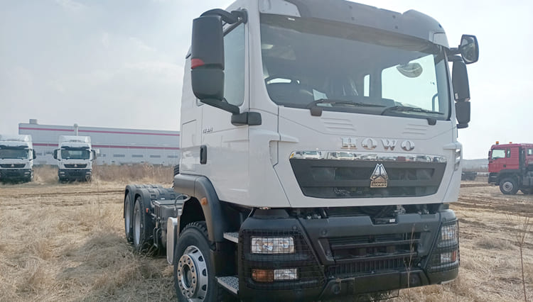 Used Howo TX 6x4 RHD Tractor Head Trucks for Sale in Zambia
