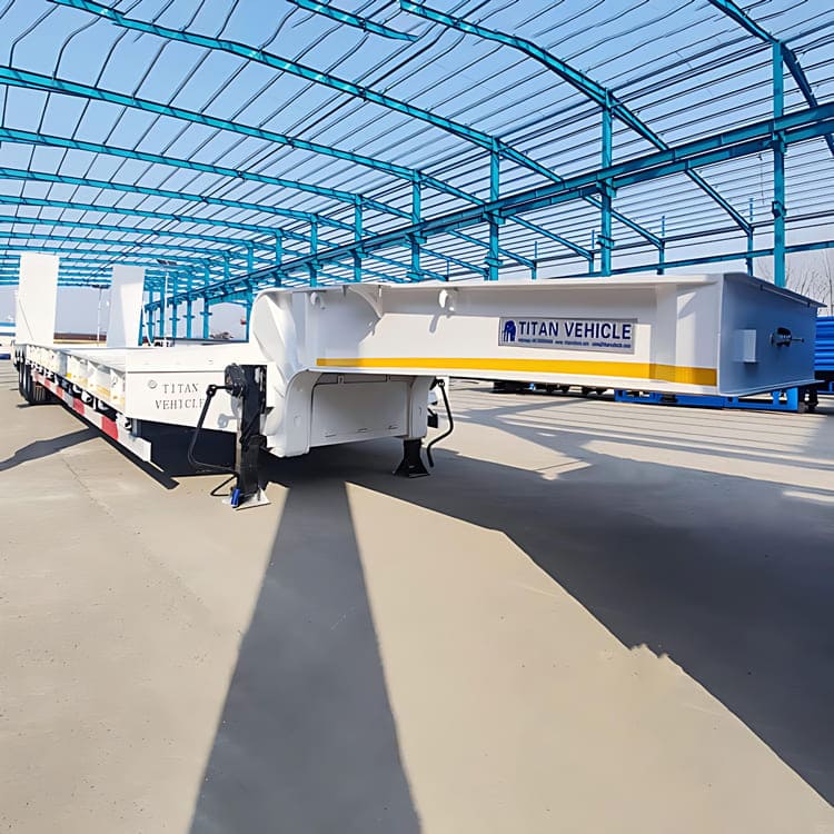3 Axle Low Bed Trailer Truck 
