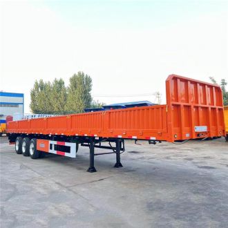 Triaxle Trailer with Board